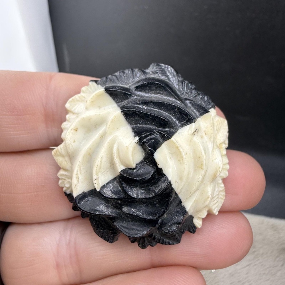 Vintage Estate Brooch Black White Celluloid Flower Mod Pop Art Carved Pin 1.5"